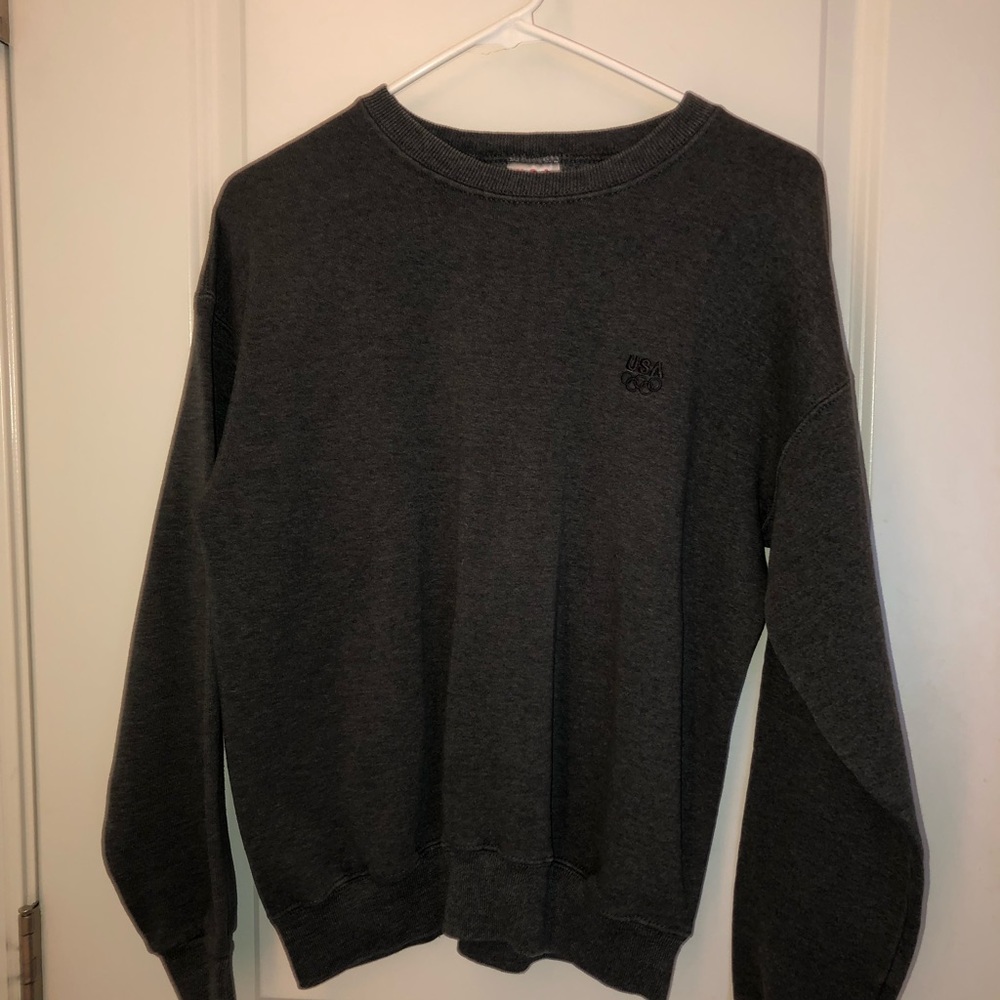 Gray sweatshirt